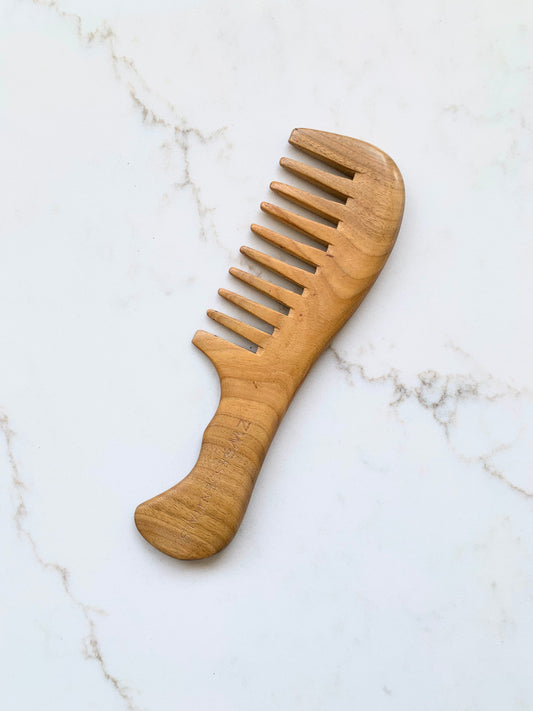 Peine de dientes anchos de sándalo 